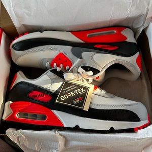 Brand new Nike air max